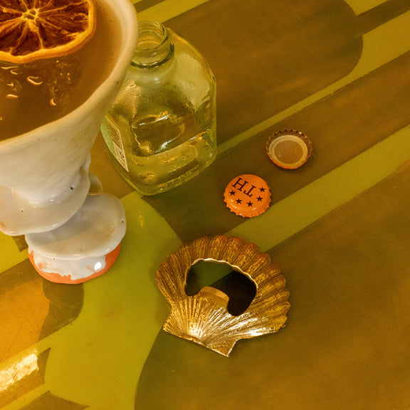 Scarlett Flaskeåpner Skjell - By Doing Goods