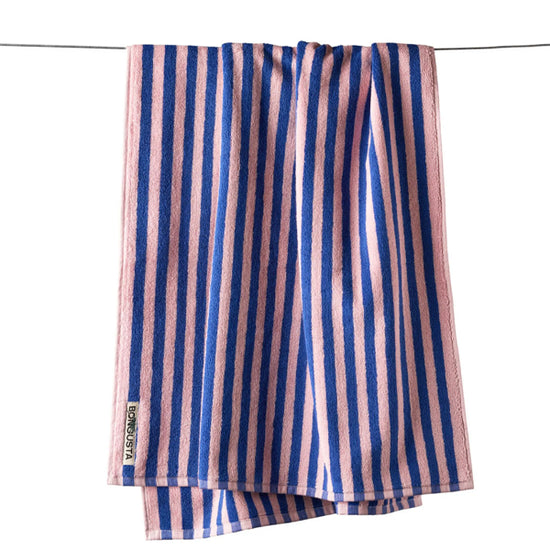 Naram Bath Towels Dazzling Blue/Rose - Badehåndkle - By Bongusta