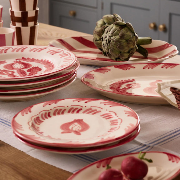 Middagstallerken Granateple Rød  - By Pick A Poppy