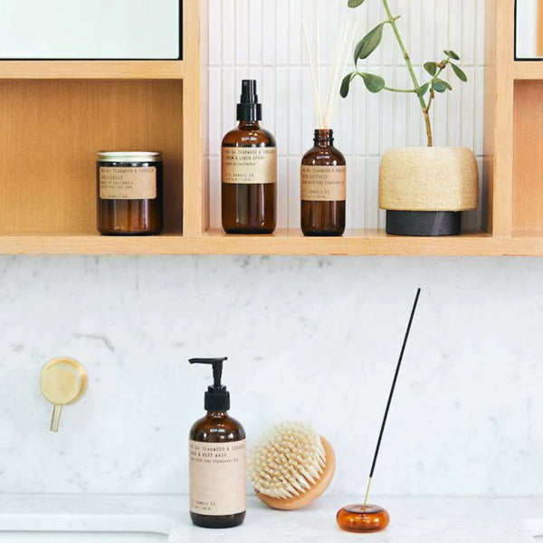 Amber and Moss Soya Candle Standar 204 GR - By P.F. Candle Co.