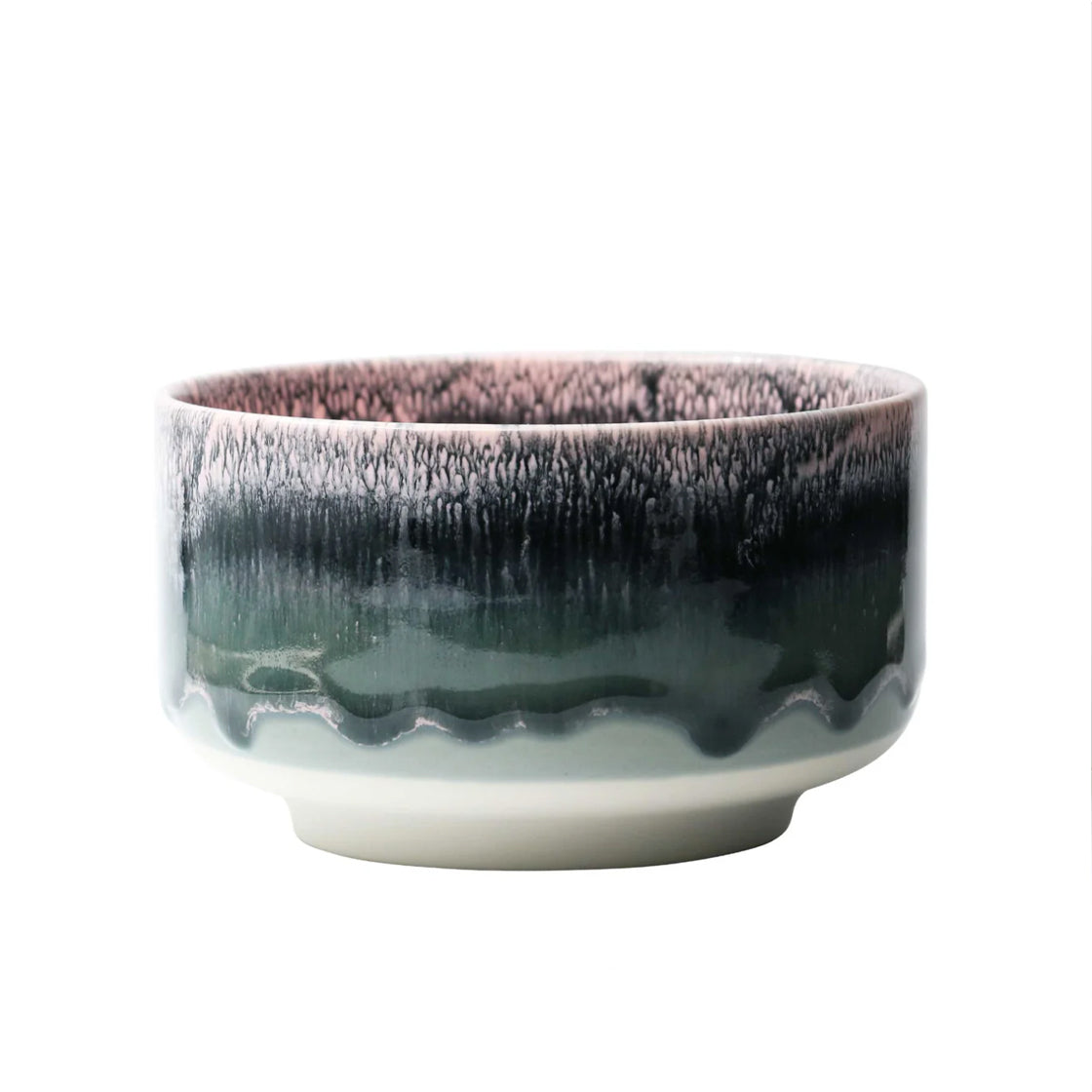 Munch Bowl Punk Blond - By Studio Arhoj keramikkbolle med unikt glasurspill i mørke grønne og rosa nyanser