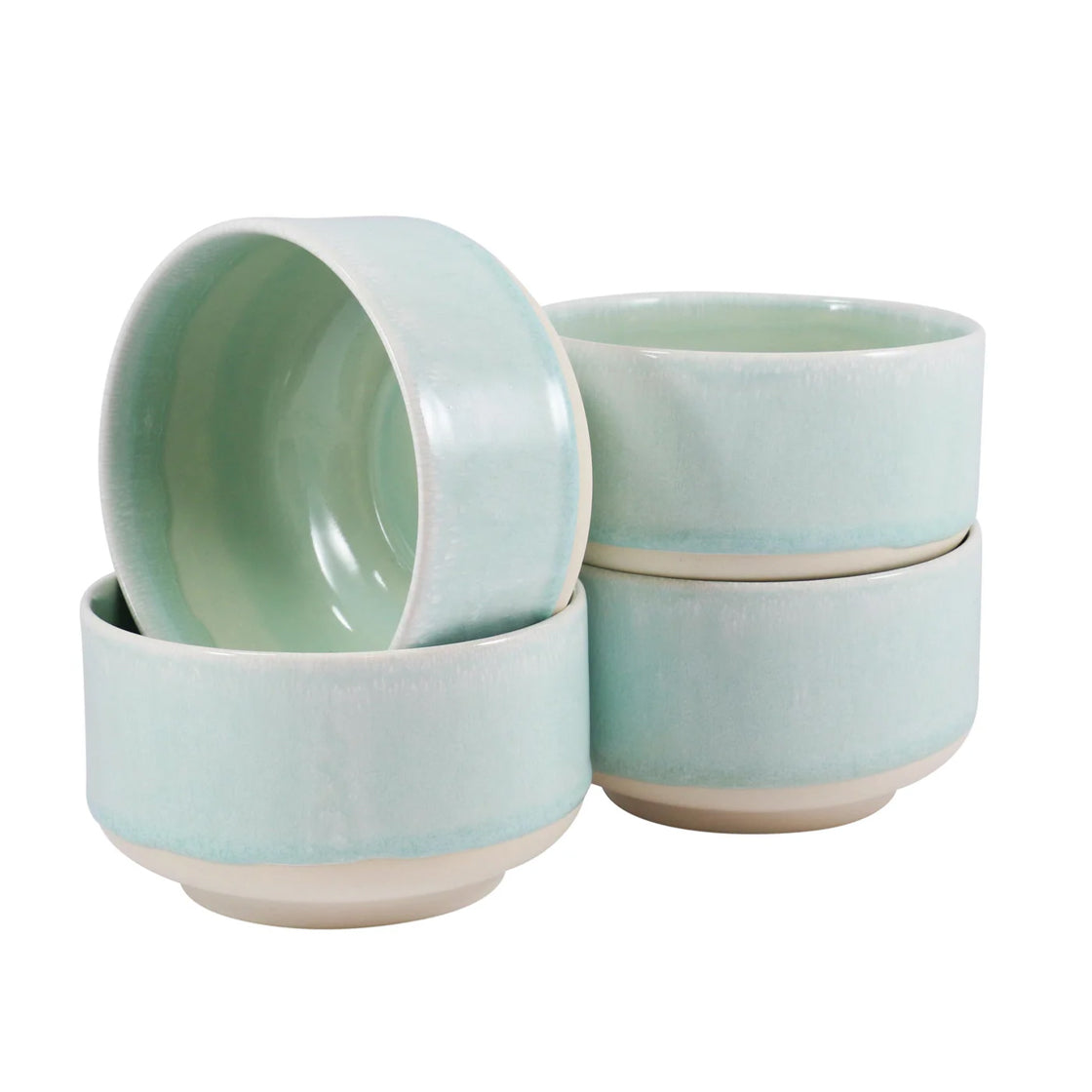 Munch Bowl Spearmint - By Studio Arhoj stor keramikkbolle med myk mintgrønn glasur og solid fot i moderne design