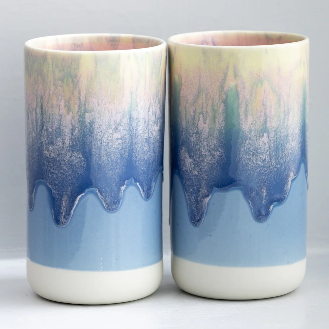 Stash Jar Dreamboat - By Studio Arhoj keramikkkrukke med blå og beige glasur i unikt flytende mønster