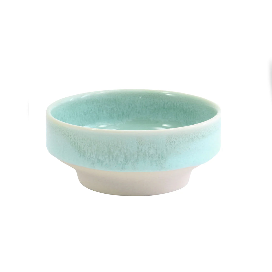 Dip Dish Finland Forrest Green - By Studio Arhoj keramikk-skål i myk grønnfarge med bred og stabil fot i moderne design