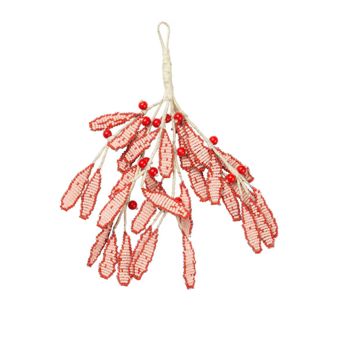 Misteltein Perle Julepynt - By Broste Copenhagen i perler med røde detaljer og opphengsløkke på hvit bakgrunn