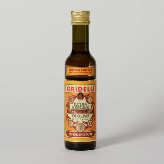 Olio Al Peperoncino 250 ml - By Gridelli flaske med økologisk extra virgin olivenolje smaksatt med pepperoncino