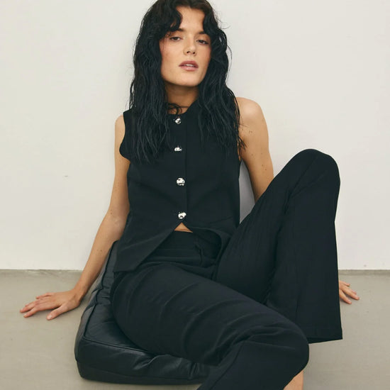 Lauressa Vest - By Noella