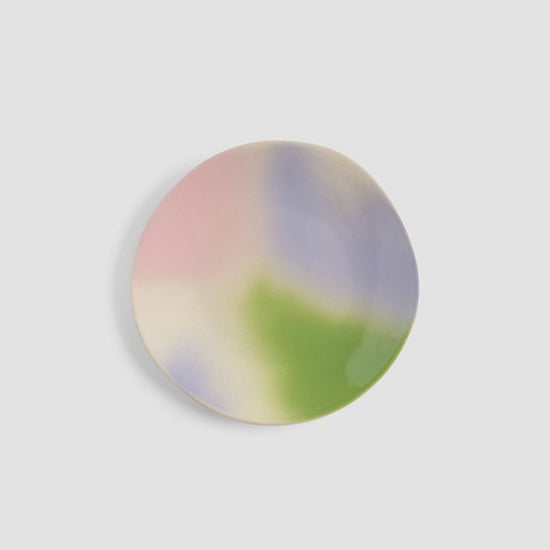 Load image into Gallery viewer, Plate Hue green/purple/pink - tallerken - By &amp;amp;Klevering
