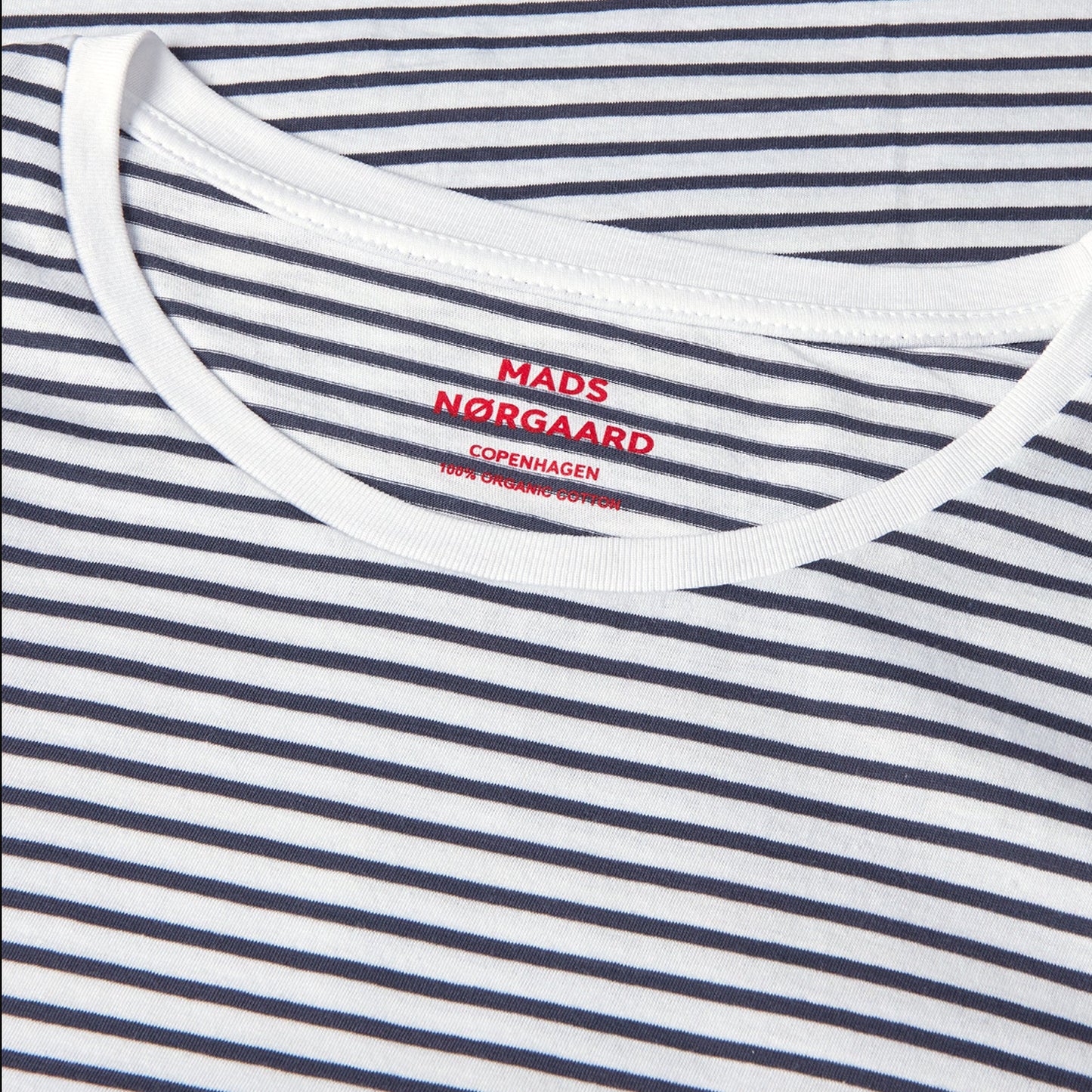 T-skjorte Fine Jersey Stripe Svart/Kvit - By Mads Nørgaard