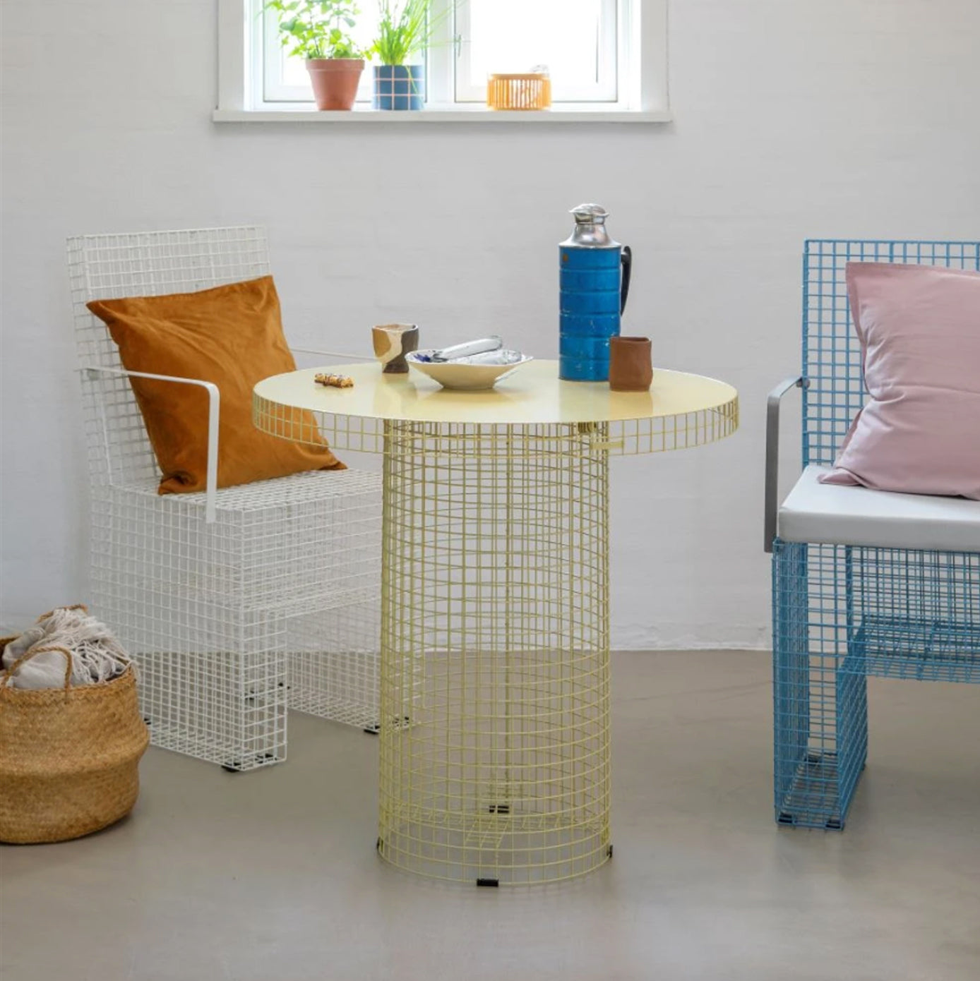 Cafe Table Ultra Marine - By Kalager