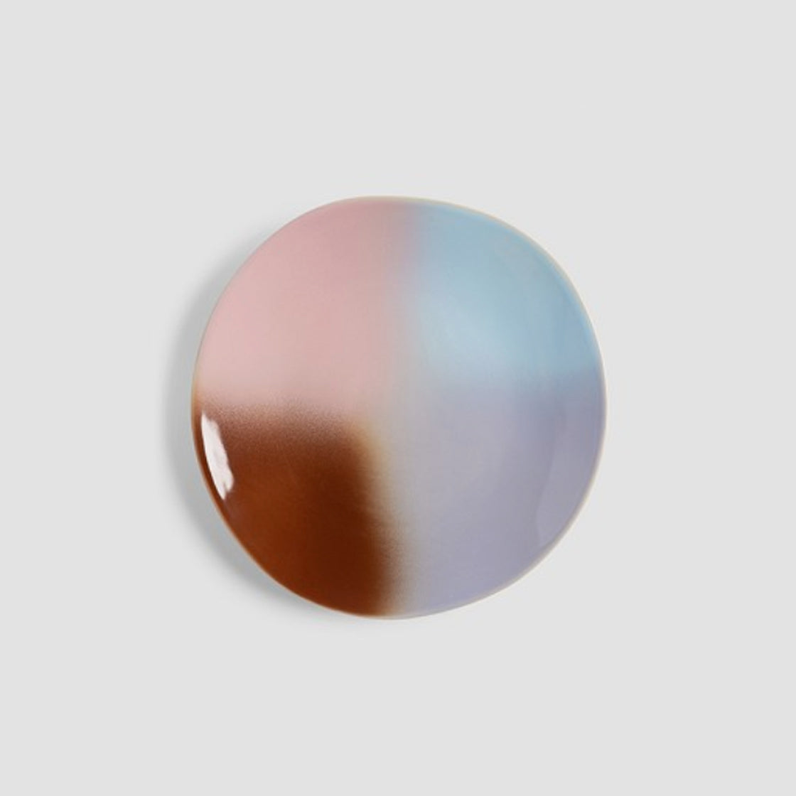 Load image into Gallery viewer, Plate Hue pink/blue/brown - By &amp;amp;Klevering
